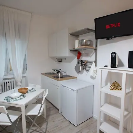 Via Treviso 6 Apartamento *