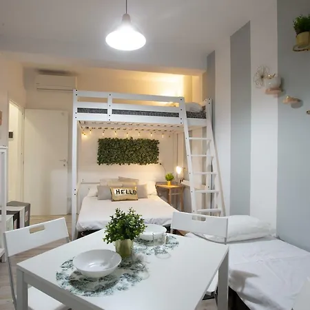 Via Treviso 6 *